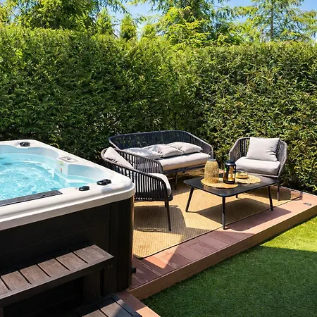 Daire Open Space - Garden & Jacuzzi Milano